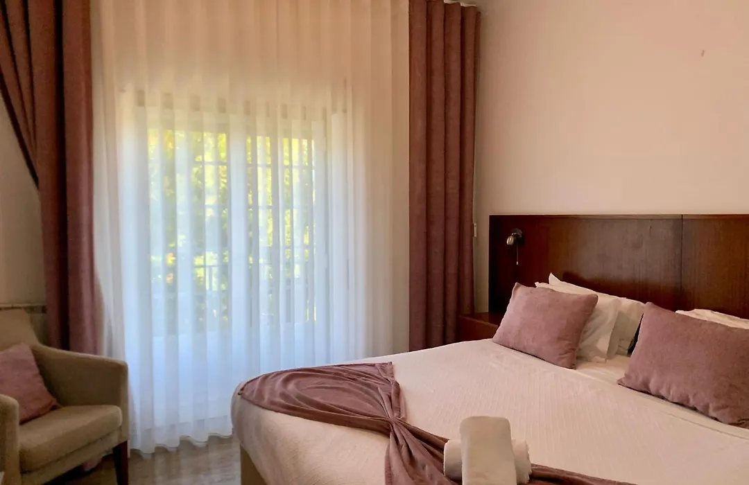 Hotel Louro-1